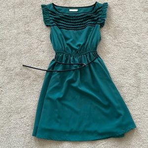 Cute vintage-style dress.
